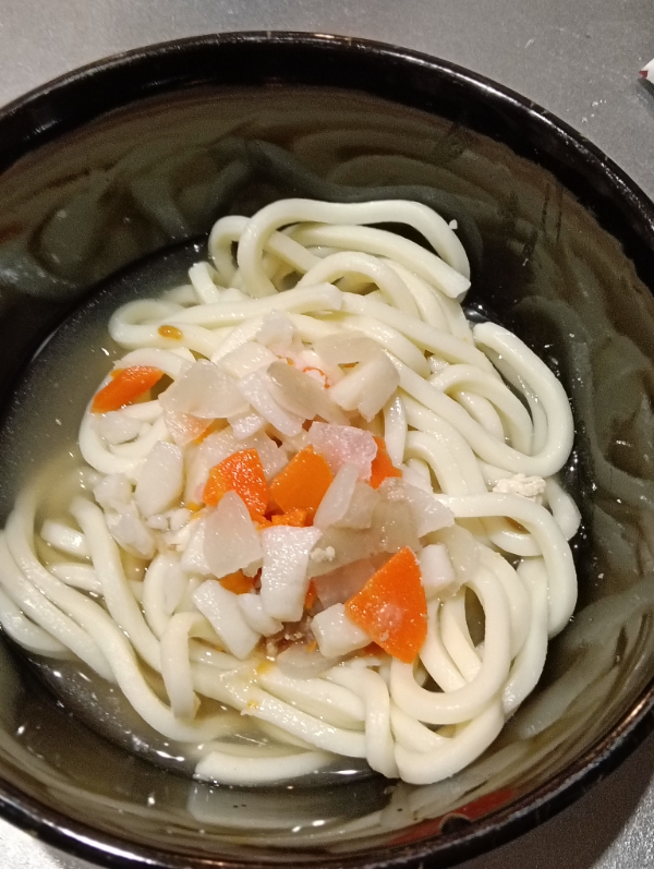 豚汁うどんを作っているところの画像